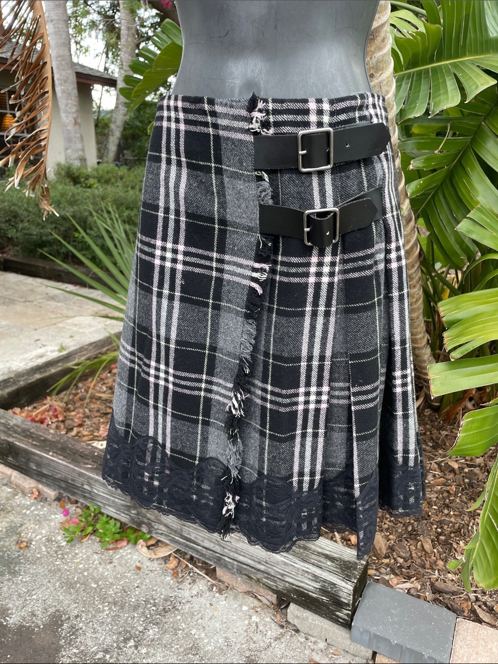 wool blend lace trim, plaid drop waste skirt